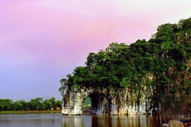 Elephant Trunk Hill Guilin - China Tour Packages