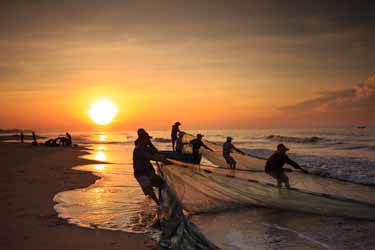 Vietnamese Fishermen, Vietnam holiday packages