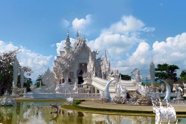 Wat Rong Khung, Chiang Rai and golden triangle tours
