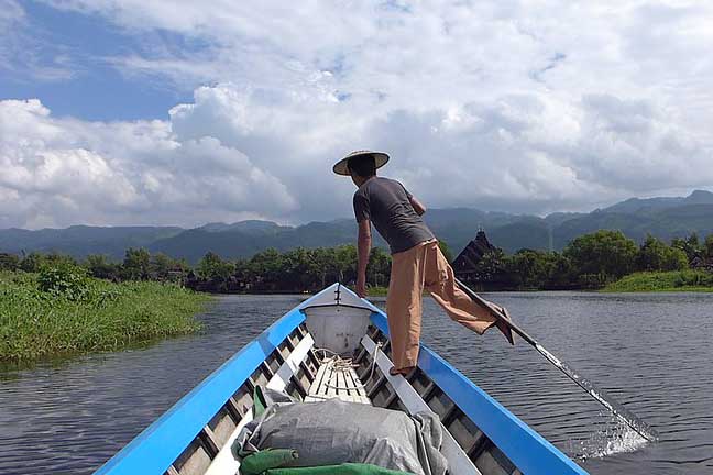 Intha Fisherman at Inle Lake, Myanmar tours and vacations