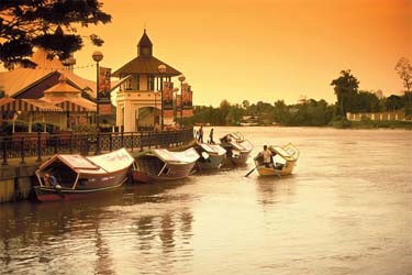 Riverview, Kuching Tours