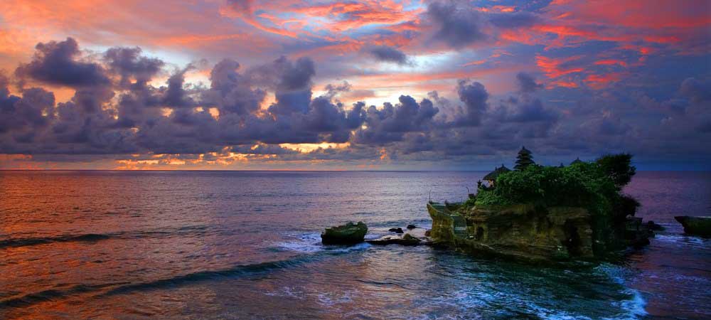 tanah lot temple, Indonesia and Bali tours