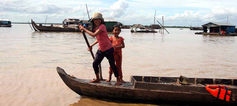 Children at Play, Floating communities Cambodia