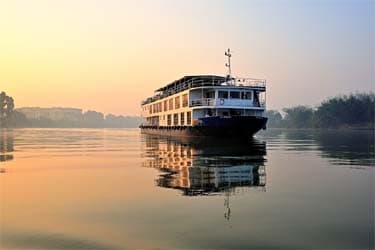 Luxury India Cruise, River Ganges