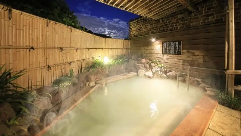 Japan-800x450px-Hakone-Tensui-Saryo-relaxation