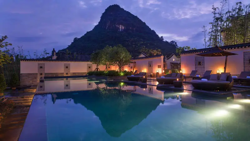 Yangshuo_Banyan_Tree13