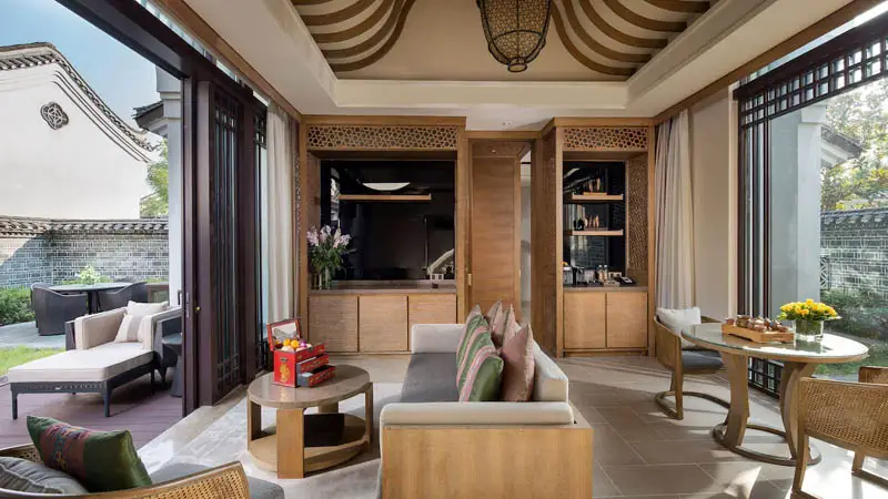 Yangshuo_Banyan_Tree5