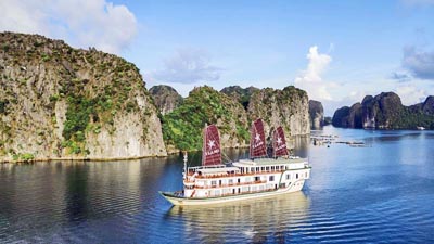 Ylang Cruise by Heritage Line - an ultra luxury cruise on Halong Bay