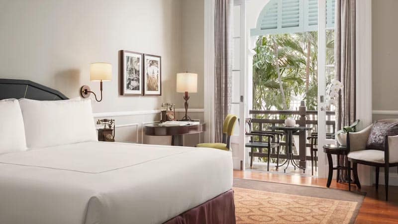 Phnom-Penh_Raffles_Hotel_Le_Royal15
