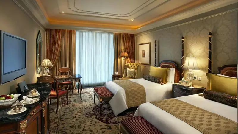 New-Delhi_Leela_Palace2