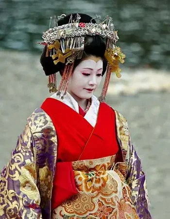 Japan_375-250_Geisha Geisha, catch a rare glimpse of a Geisha or Maiko in Kyoto's famed Gion District